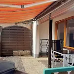 Hébergement de vacances Am Knoten A10 Klima, Grill, Terrasse, Arbeitsbereich Workation Ww-knoten Reiheneckhaus