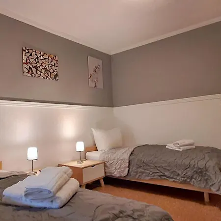 Am Knoten A10 Klima, Grill, Terrasse, Arbeitsbereich Workation Ww-knoten Reiheneckhaus *